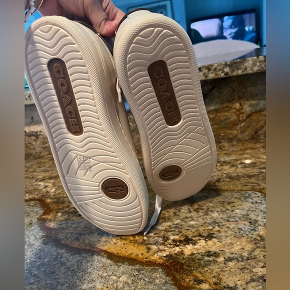 Coach clip lowtop sneakers NWOT - Picture 6 of 8